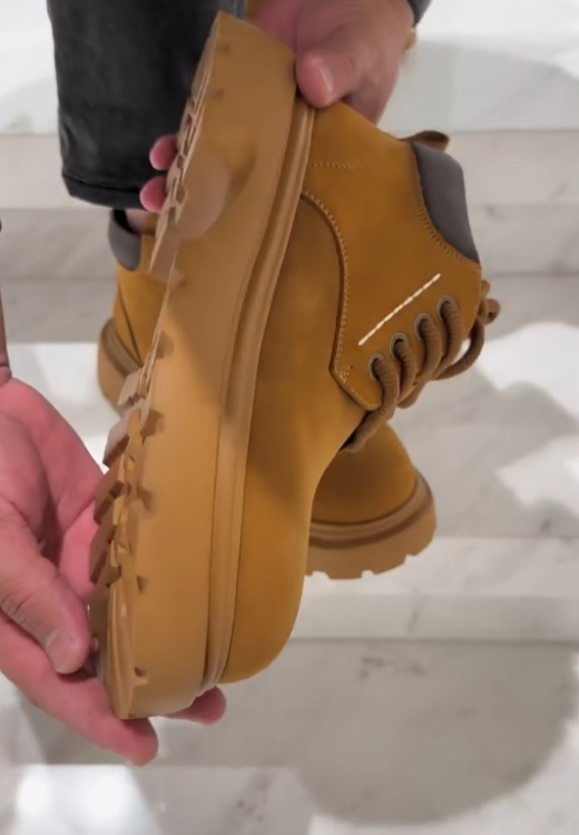 Lightweight waterproof Martin boots