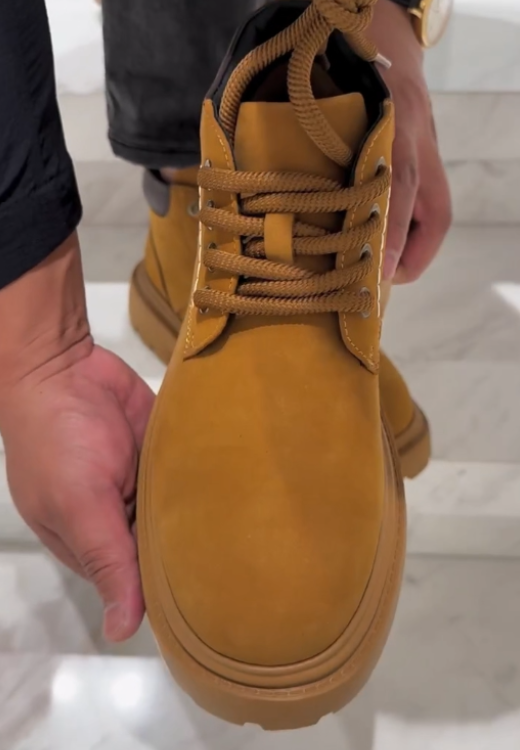 Lightweight waterproof Martin boots