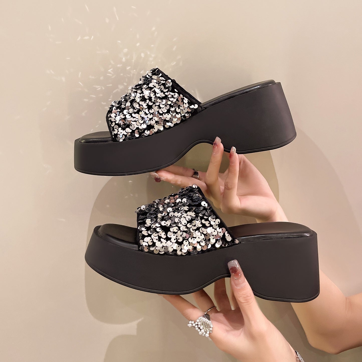 Sparkling Casual Slippers for Summer