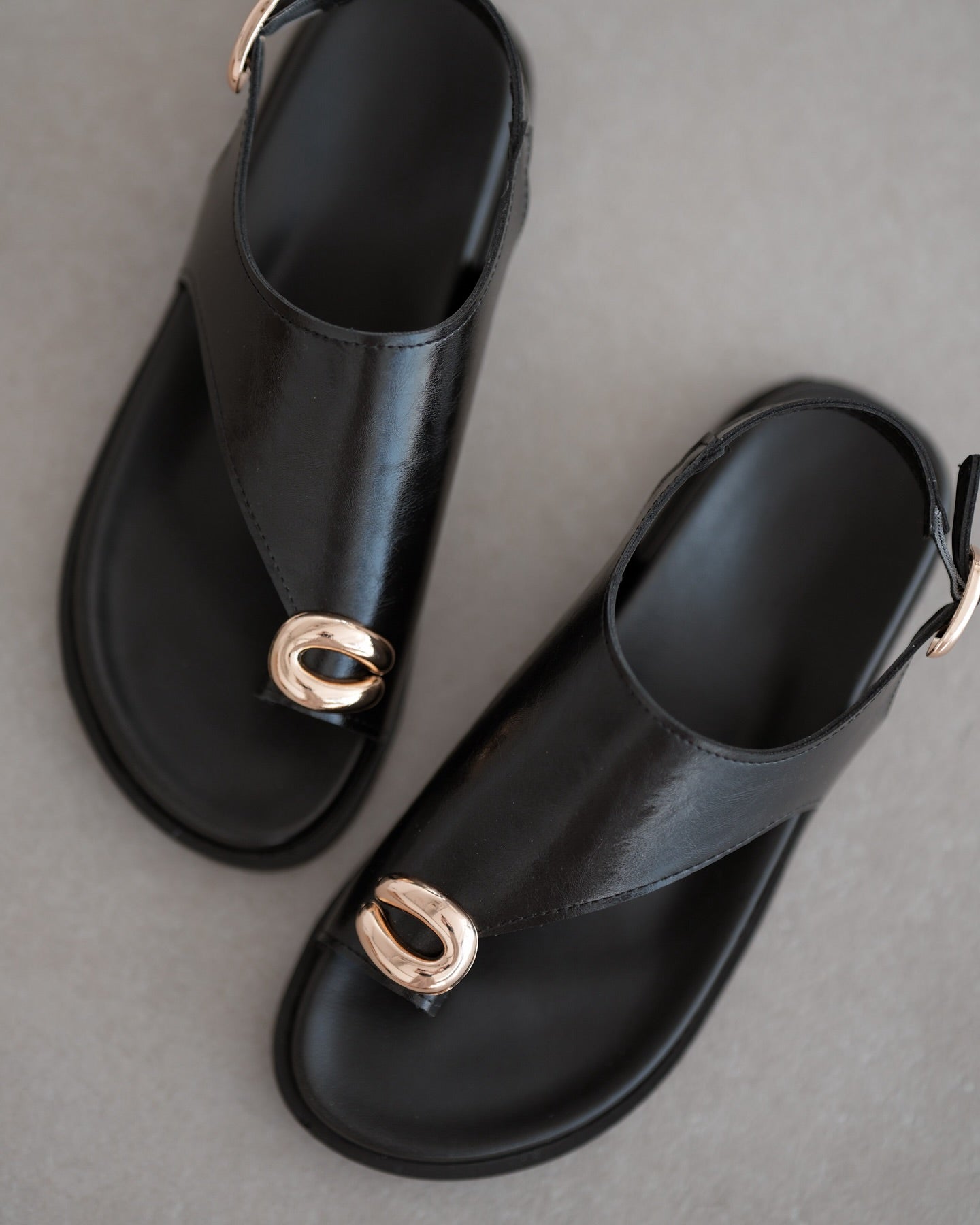 Metal sandals and slippers with soft soles and toes