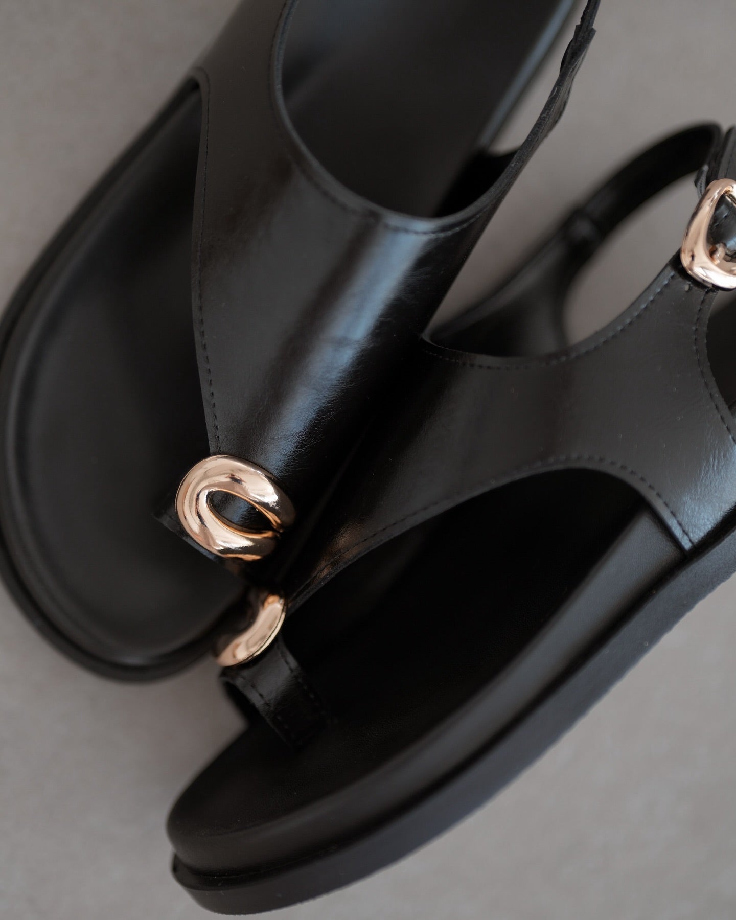 Metal sandals and slippers with soft soles and toes