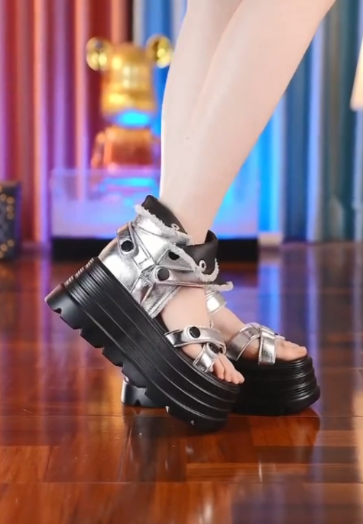 Women's fashion button design sandals