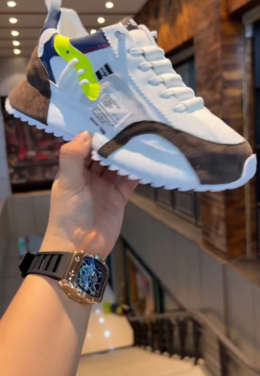 Men's khaki white stitching casual shoes