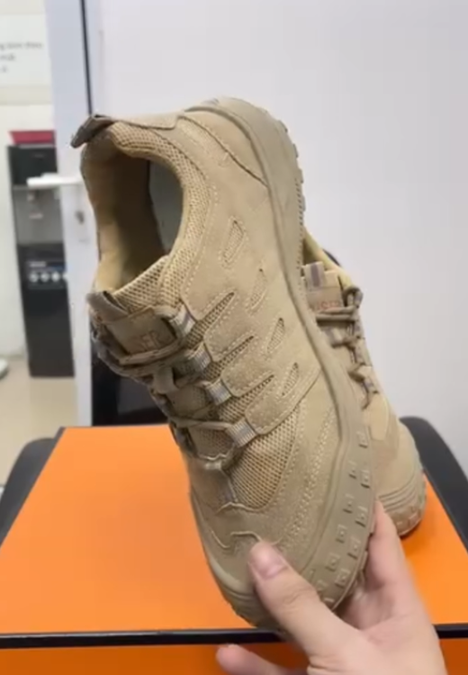 Men's anti-slip casual shoes with khaki tire soles