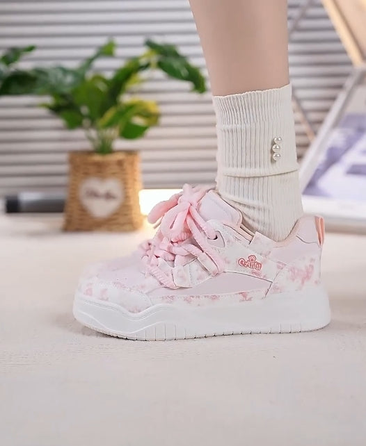 New pink casual shoes in spring