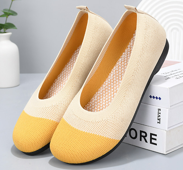 Flyweave soft-soled flat shoes