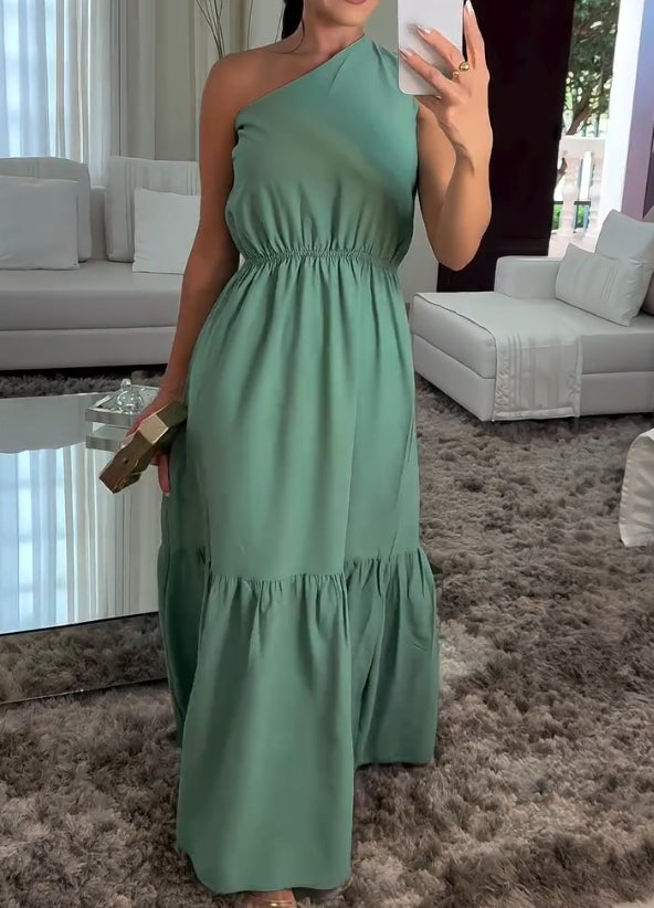 Solid color one-shoulder casual skirt