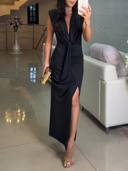 Elegant pleated sleeveless dress