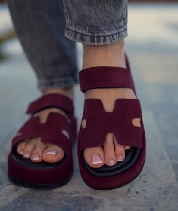 Red widened heightening slippers