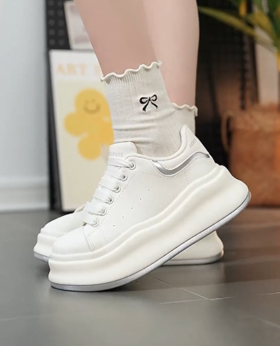 Heighten Queen white shoes