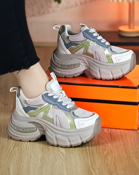 Heightening mesh breathable casual shoes