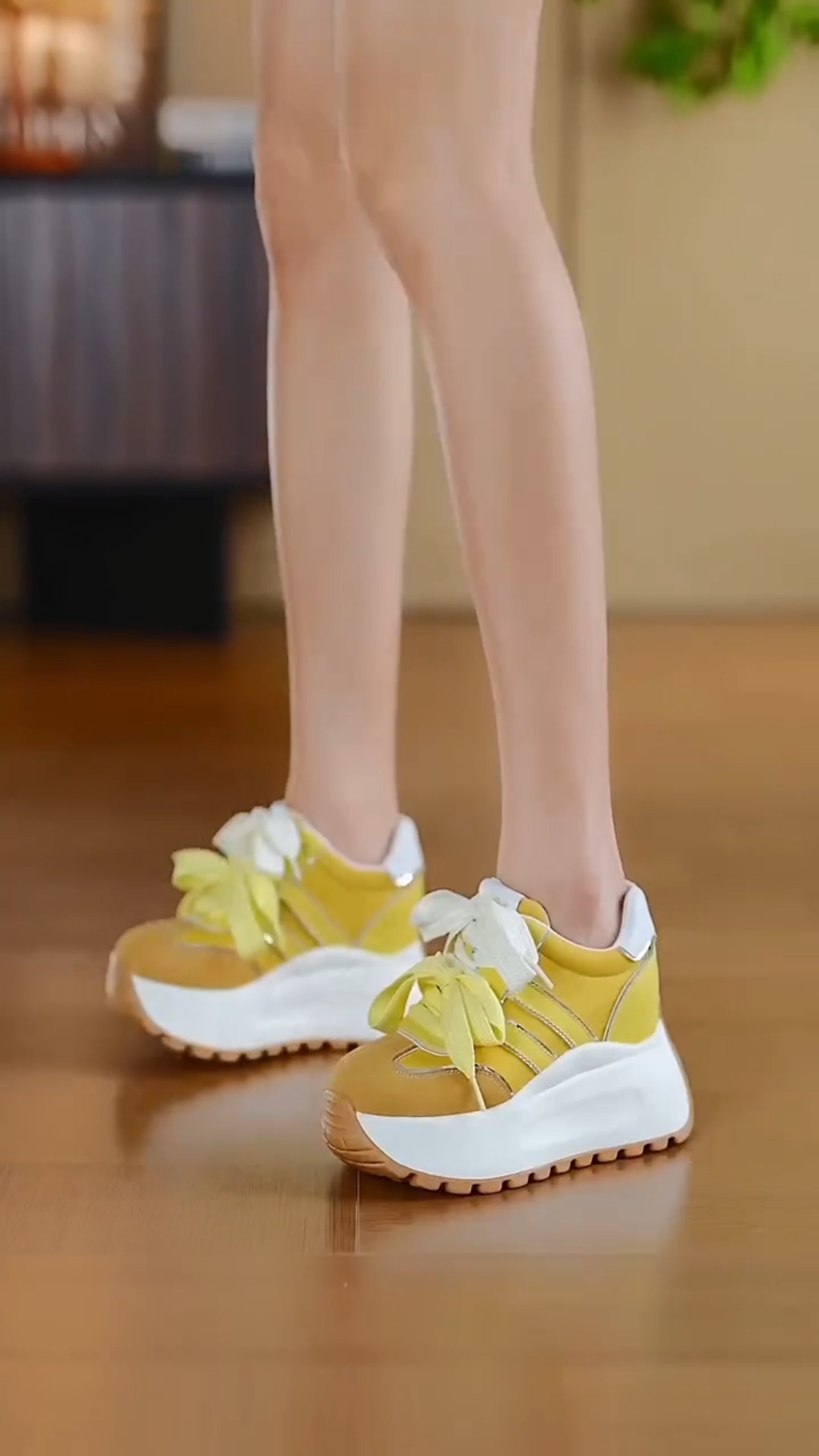 Color leisure height-increasing shoes
