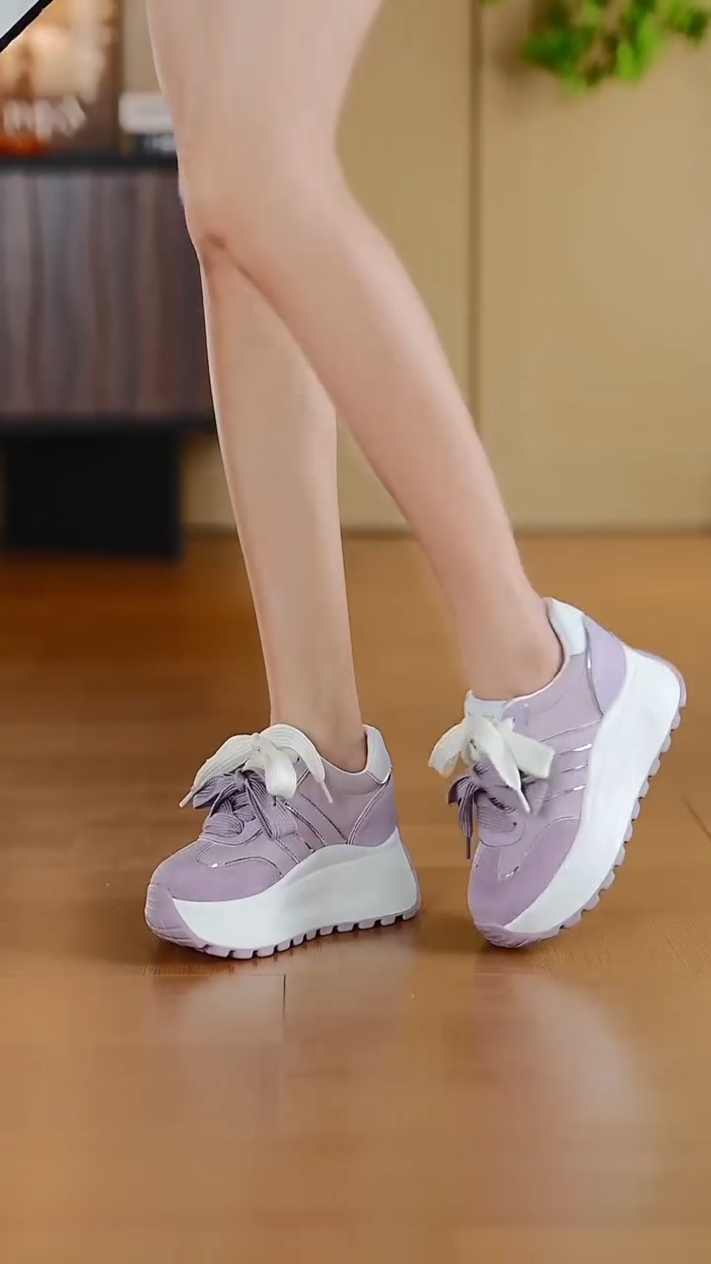 Color leisure height-increasing shoes