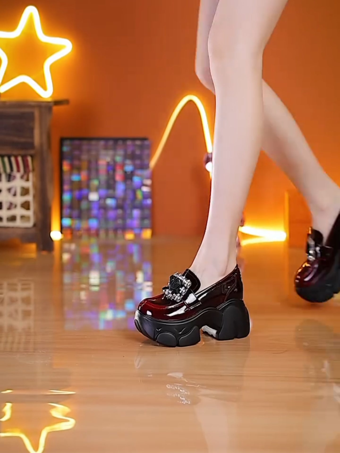 Elegant square diamond heightening leisure leather shoes