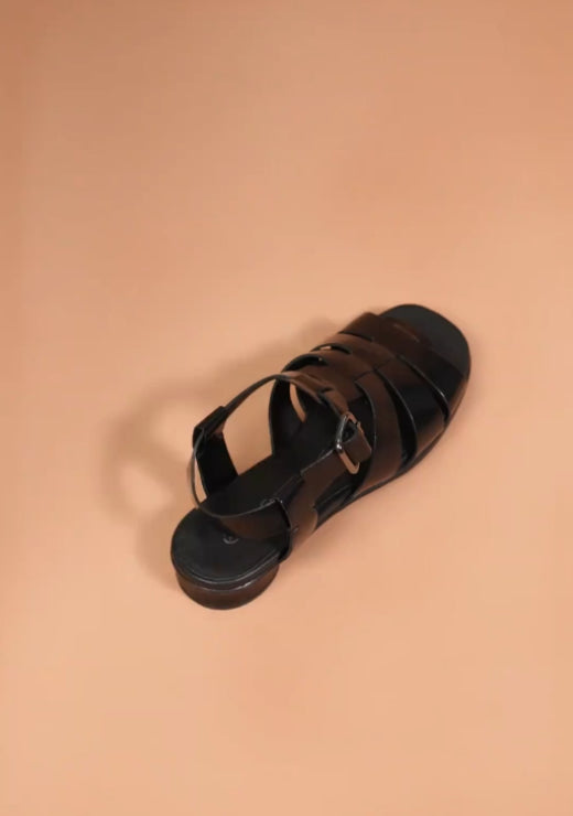 Fish steak leisure sandals