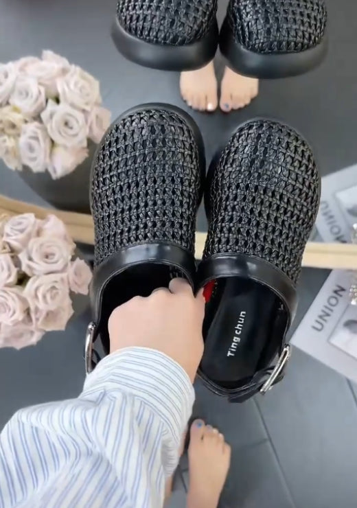 Semi-wrapped breathable mesh sandals