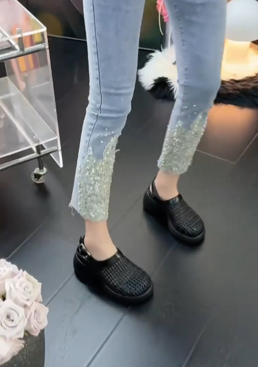 Semi-wrapped breathable mesh sandals