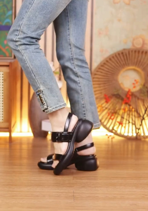 Classic soft-soled metal buckle casual sandals