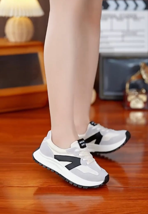 V-inverted leisure shoes