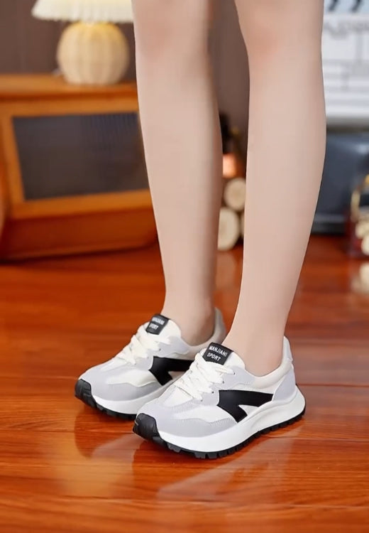 V-inverted leisure shoes