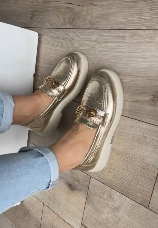 Elegant golden leather leisure pedal