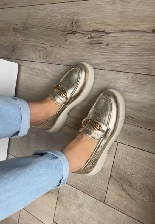 Elegant golden leather leisure pedal