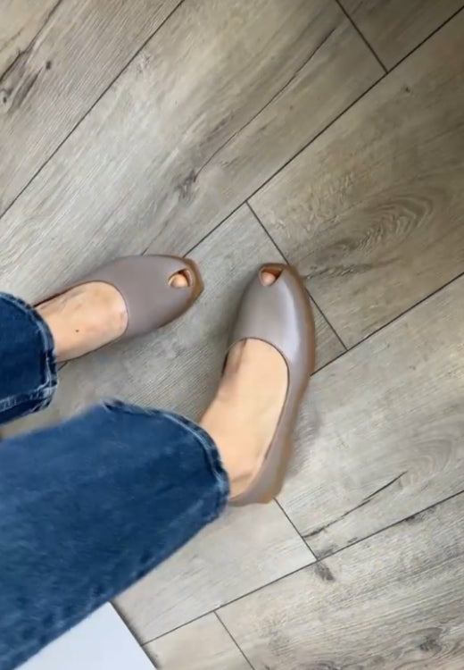 Simple fishmouth wedge shoes