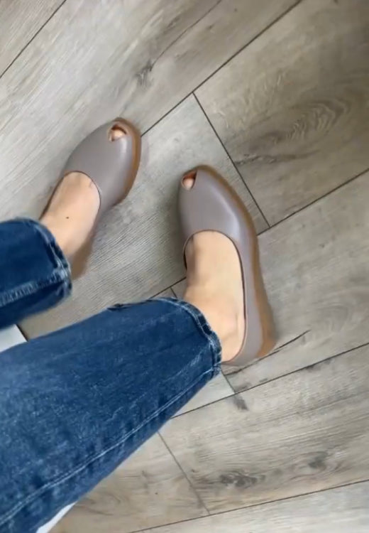 Simple fishmouth wedge shoes