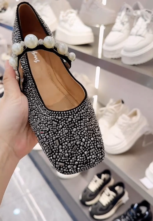Elegant diamond Pearl buckle casual shoes