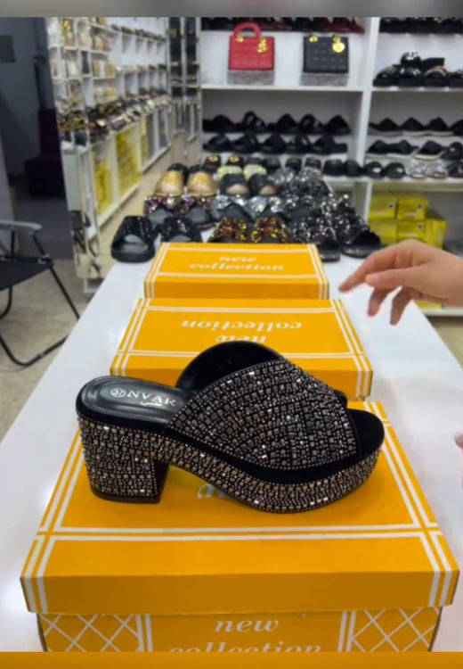 Fan-shaped diamond high-heeled slippers