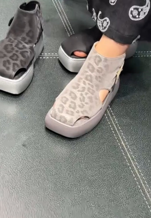 Leopard print breathable hole casual shoes
