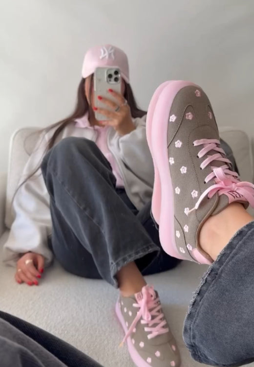 Fashion flower embroidery leisure shoes