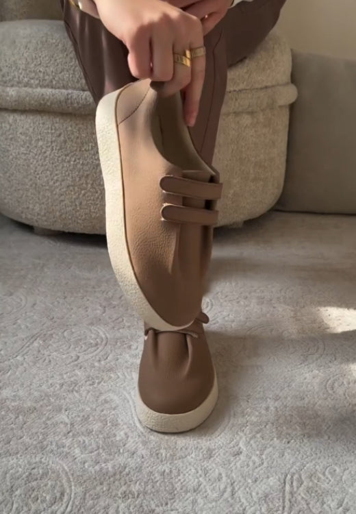 Classic hook and loop solid suede casual shoes