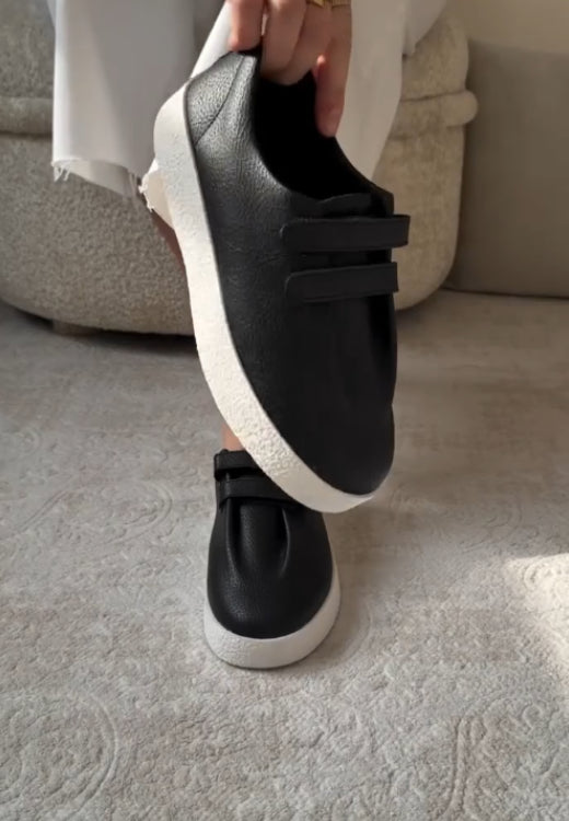Classic hook and loop solid suede casual shoes