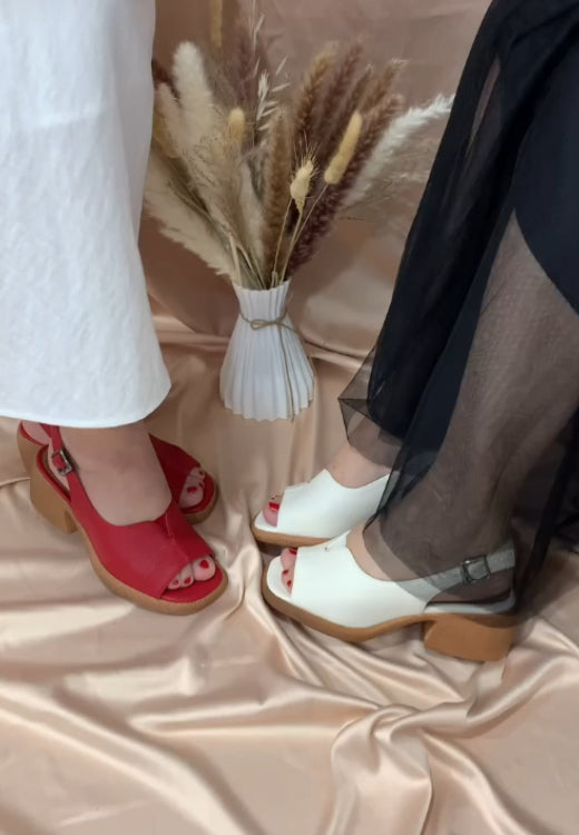 Women's classic solid color leather sandals