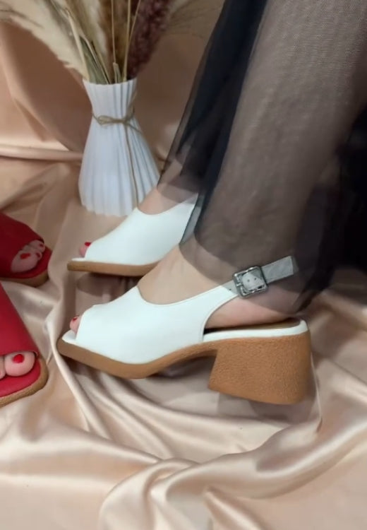 Women's classic solid color leather sandals