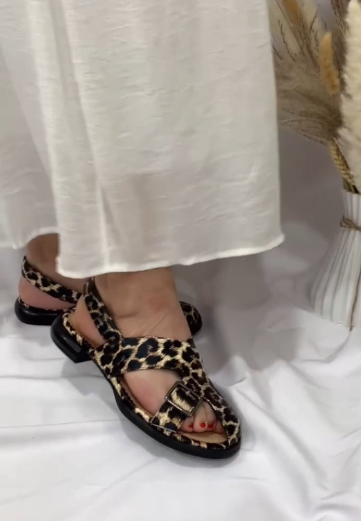 Unique design and high quality leopard print sandals