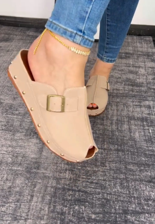Handmade leather rivet fishmouth slippers