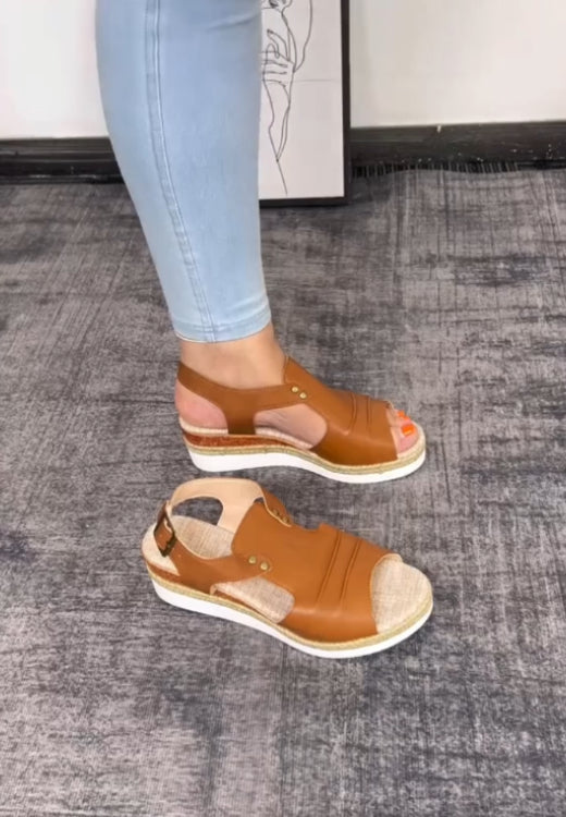 Leather breathable soft leather soft soled sandals