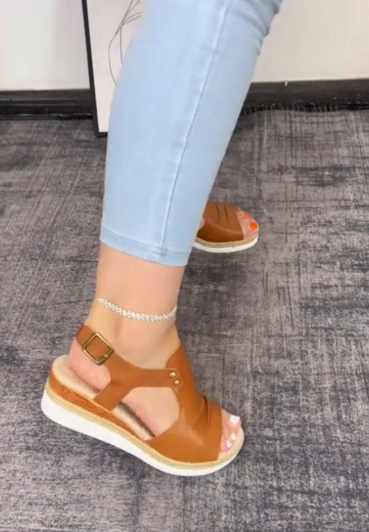 Leather breathable soft leather soft soled sandals