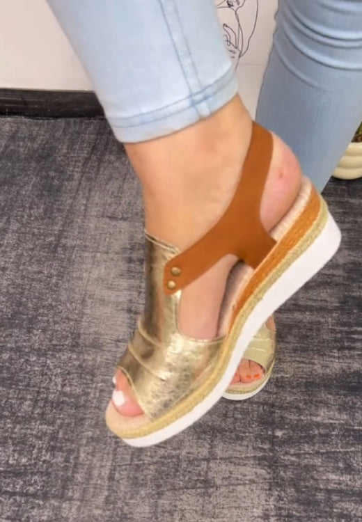 Super lightweight & comfy slipon platform sandal