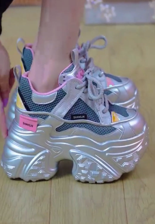 Silver glossy heighten casual shoes