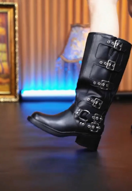 Comfortable moto boot for women