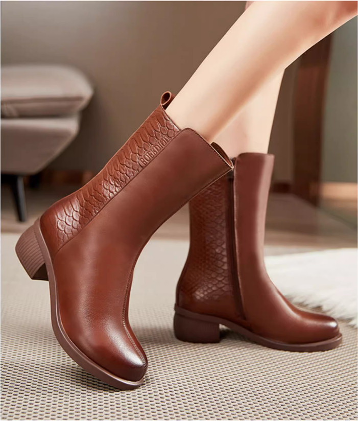 Pure leather durable and versatile boots