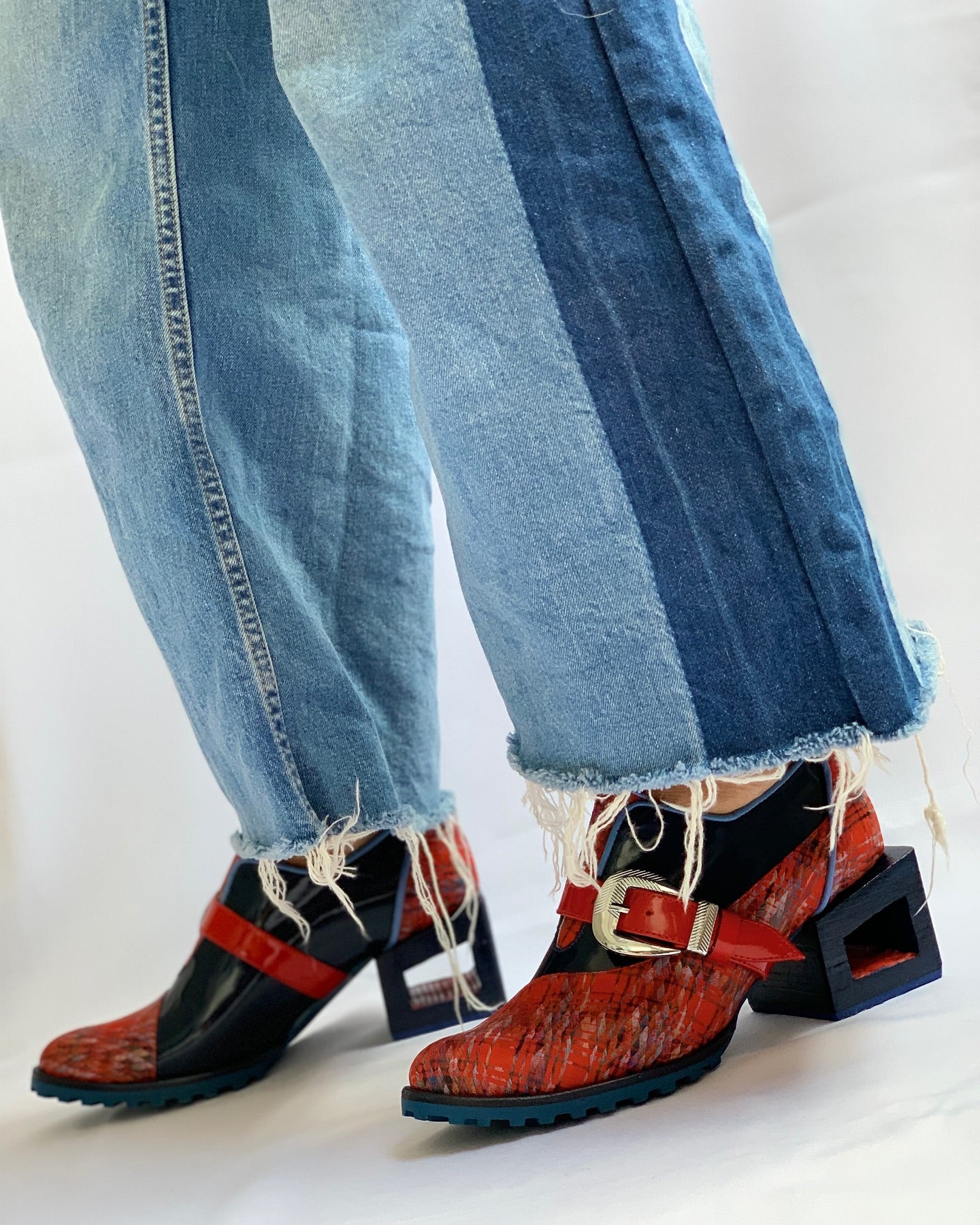 Retro fashion metal buckle square heel red leather shoes