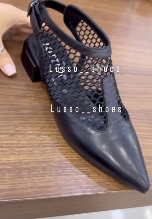Fashion fishnet pointed casual leather shoes