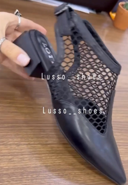 Fashion fishnet pointed casual leather shoes