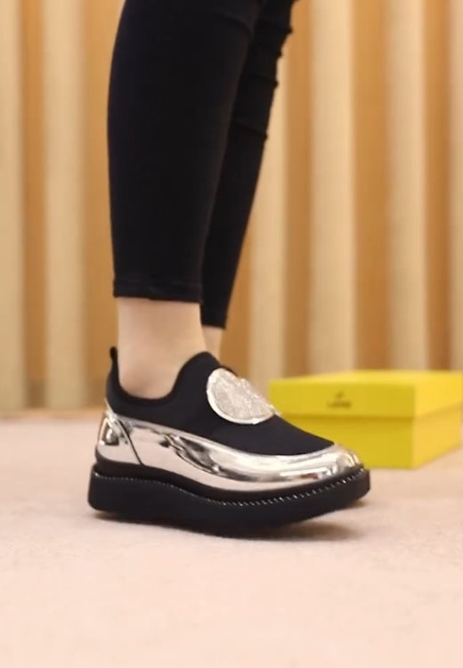 Silver moon patch glossy casual shoes