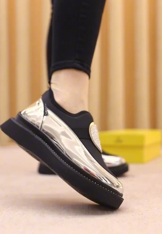 Silver moon patch glossy casual shoes