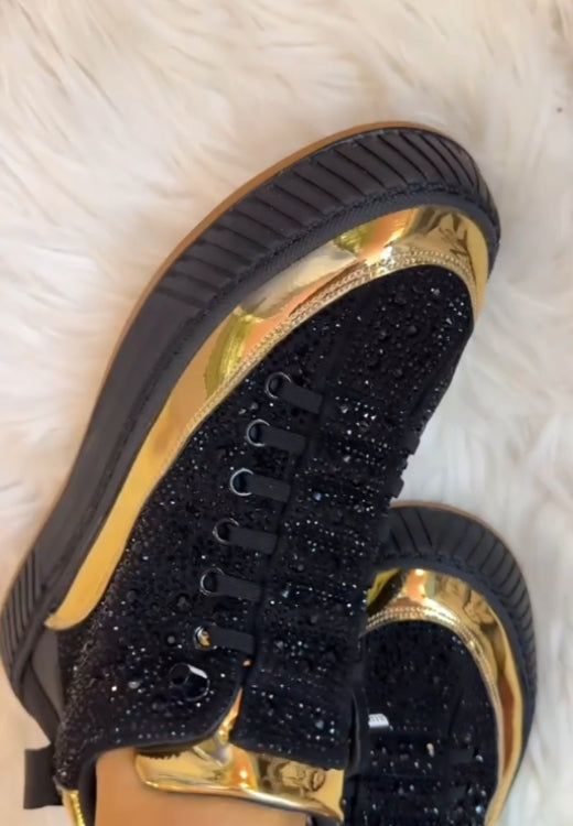 High-quality casual shoes with starry sky and gold leather stitching